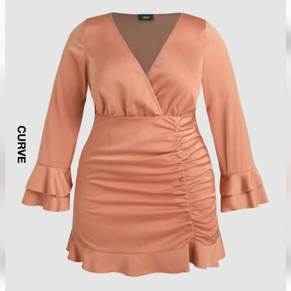 NEW Cider Satin V-neck Ruched Bell Sleeve Mini Dress 0XL NWT - Picture 1 of 10